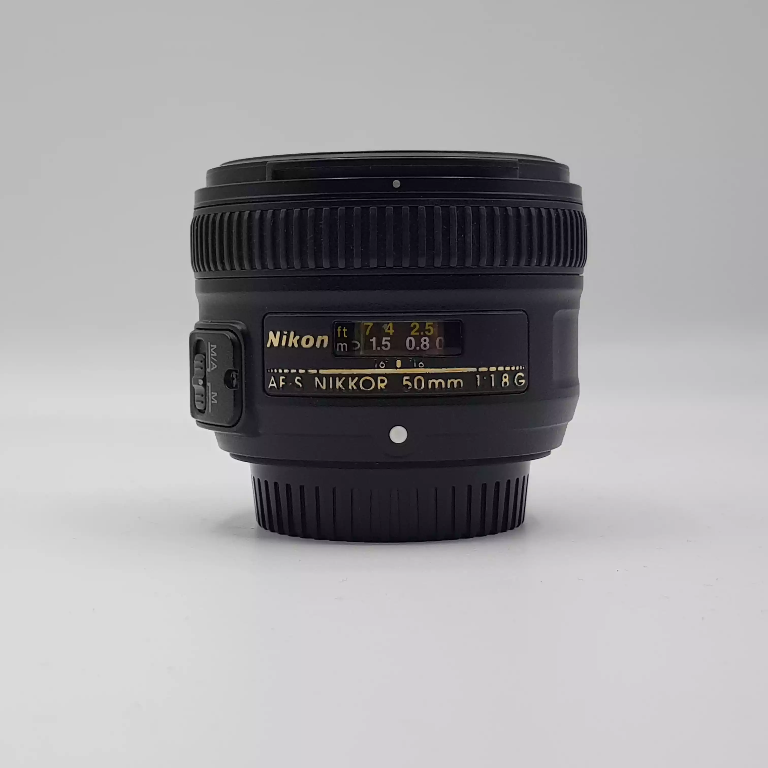 لنز حرفه ای نیکون| Nikon 50mm F1.8 G دست دو